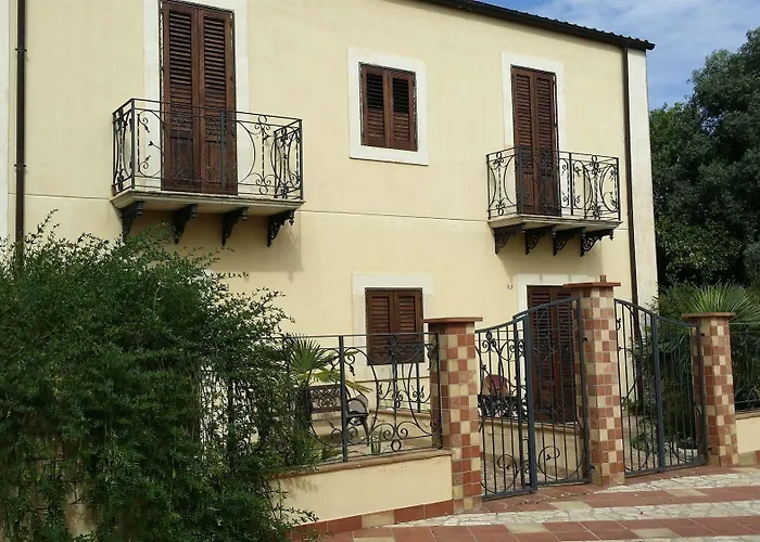 Il Sentiero Bed & Breakfast *